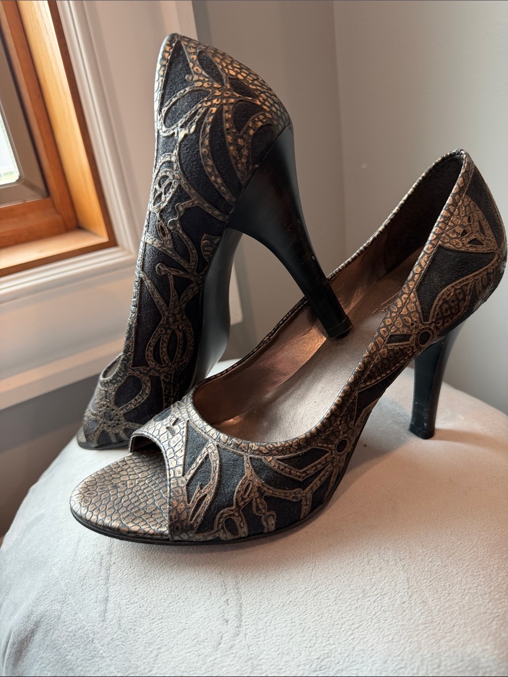 Carlos by Carlos Santana Black and Bronze Peep-Toe Heels